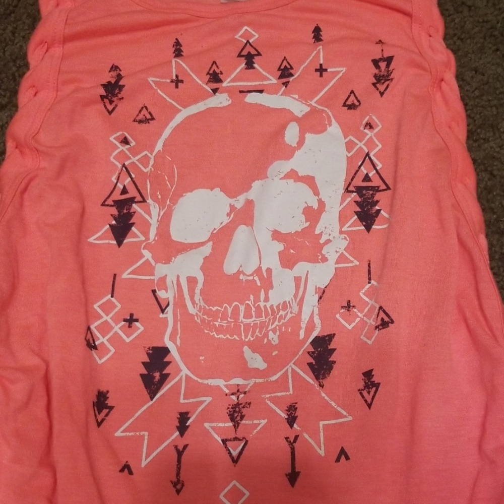 Top - Picture 2 of 6